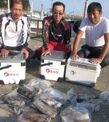 オオ島でヤエン、朝からアオリイカ爆釣でした