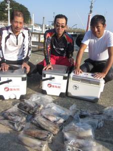 オオ島でヤエン、朝からアオリイカ爆釣でした…