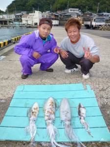 神谷一文字のエギングでアオリイカ0.3～1…