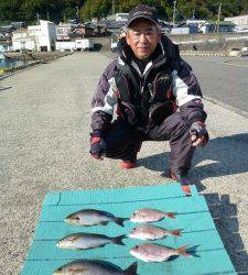 沖一文字内向き、イサギ狙い目です　カゴ釣りでの釣果