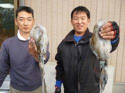 ヤエンとエギング、二人でアオリ14杯♪ 最大800g！