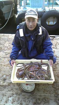 沖一文字北、カニをエサにタコ4杯、合計3.…