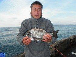 北港釣り公園　カゴ釣りでチヌ・グレの釣果