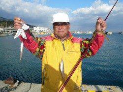 佐野漁港で投げキス、引き釣りでダブル２回、トリプル１回