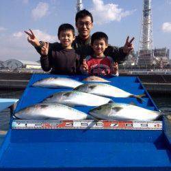 マリーナシティ海洋釣り堀　お正月の魚もバッチリ