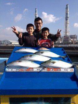 マリーナシティ海洋釣り堀　お正月の魚もバッチリ