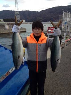 マリーナシティ海洋釣り堀　お正月のマダイ・…