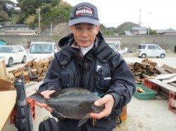 昼前から強風が…萩尾の磯でフカセ釣り