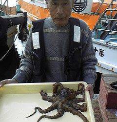 沖一文字北で、1.1kgのタコをエサはカニでＧＥＴ♪