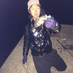 気温2度の中8時間粘っての釣果、メバルはプラグで！