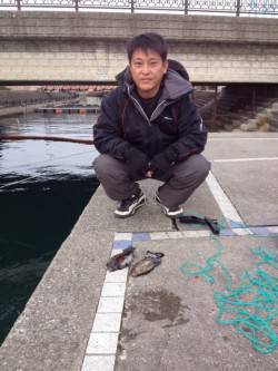 海釣り公園で今晩のおかずGET！エギングで…