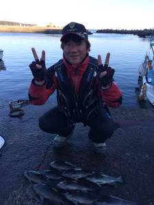 串本東部、40cmのオーバーのグレも釣れま…