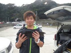 丸島の釣果です☆良型グレ筆頭に13枚も釣れ…