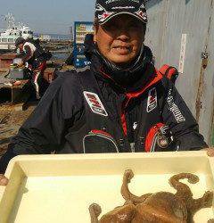 沖の北で800gのタコ2杯GET！