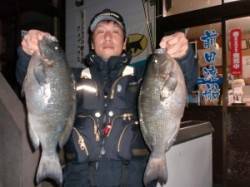 三尾の磯グレ45㎝！50㎝！！の良型2枚＼…