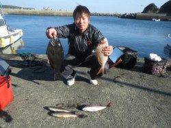 ジンヨモの壁にて大型イシダイ、立派な銀ワサです☆