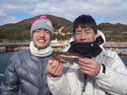 須磨海釣り公園　胴突き仕掛けでアイナメ25cm