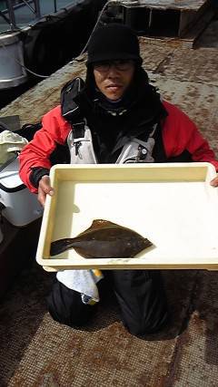 沖一文字北で33cmのカレイをキャッチ♪