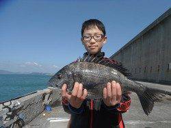北港魚つり公園〜春休みの釣りでチヌ４２㎝
