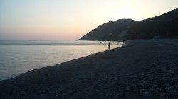 煙樹ヶ浜でショアジギング、サワラ70㎝がヒット！