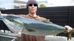 ド遠投高速リトリーブでガツンと一発〜煙樹ヶ浜でメジロ78cm