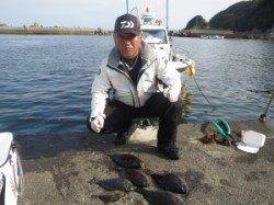 波が残っており沖磯は断念【28日磯グレ釣果】