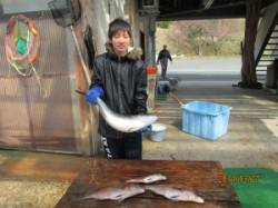 田井の釣り堀にてメジロ・マダイ