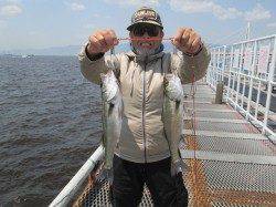 魚つり公園のエビ撒きハネ、久しぶりの複数釣果