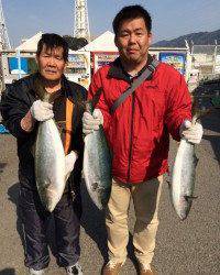 マリーナシティ釣り堀メジロ・ブリ〜大きいのが釣れました