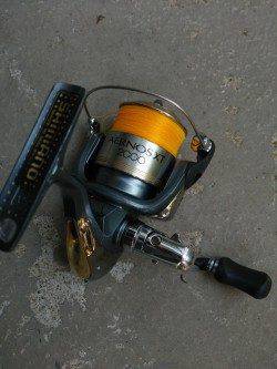 加太大波止内側の切れ目を探ってガシラゲット