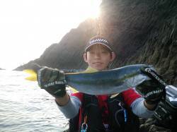 新中1アングラーの初沖磯釣行〜ヒラマサのビ…