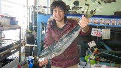 みなべ地磯・カンスにてフカセでメジロ73cm！