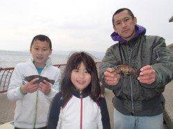 ウキ釣りでメバル〜春休みの平磯海づり公園釣果