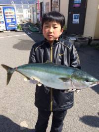 夢かなったー！マリーナ海洋釣り堀でブリキャ…