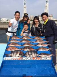 マリーナシティ海洋釣り堀でマダイ13尾とイ…