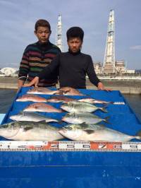 マリーナシティ海洋釣り堀　シマアジ・マダイ・メジロ爆釣！