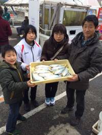 マリーナシティ海釣り公園のファミリー釣果〜…