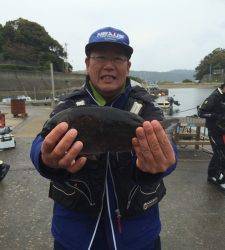 東の風で釣りづらい状況>< 沖の赤島他でのグレ釣果