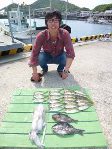 神谷一文字のエギングでアオリイカ2.2kg&1.2kg！