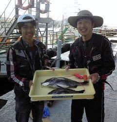 沖一文字白灯・沖一文字カーブともにナイスサイズのチヌ