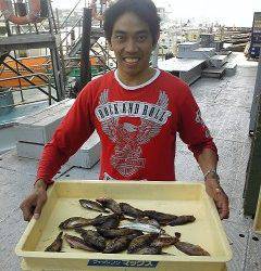 岸和田沖一文字の釣果〜ハネ57cmとガシラなど、探り釣りでメバルも