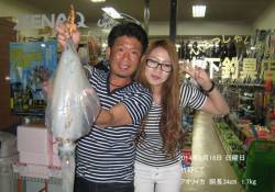 竹野港にてエギングでアオリイカ胴長34㎝1…