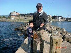 浅茂川にてエギング〜ステイ後のしゃくりで手ごたえ・・・タコでした