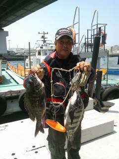 岸和田一文字　フカセでチヌの釣果