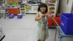 「おもかった〜」椿地磯ウキ釣りにてアオリイ…