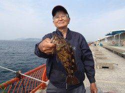 平磯海釣り公園　胴突き仕掛けでガシラ30.5cm