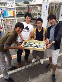 マリーナシティ海釣り公園　サビキでマイワシ…