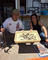マリーナシティ海釣り公園 サビキ釣りで豆アジ・マイワシ