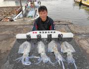 アオリイカ〜2.3kg二人で9ハイ　黒島の磯のヤエン釣り