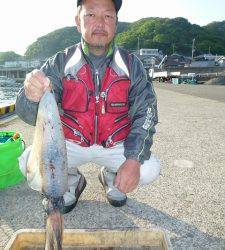 神谷一文字 ヤエン&ウキ釣りでのアオリイカ